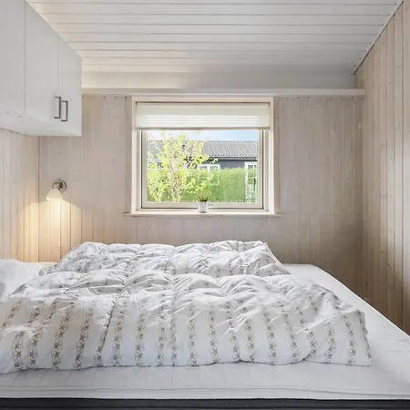 Semesterbostad 2 Bedroom In *